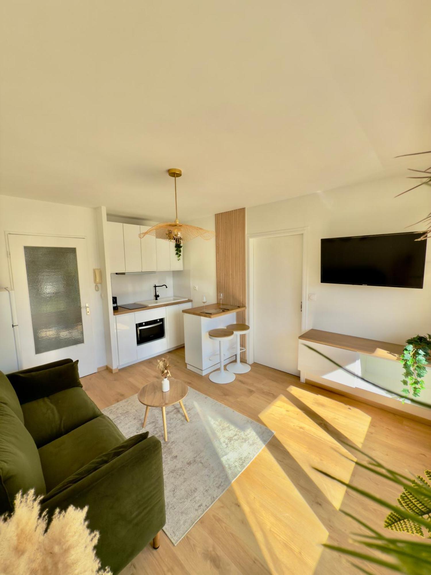 Appartement 1 chambre pour 2 pers - fraîchement rénové - terrasse - parking Dinard Extérieur photo